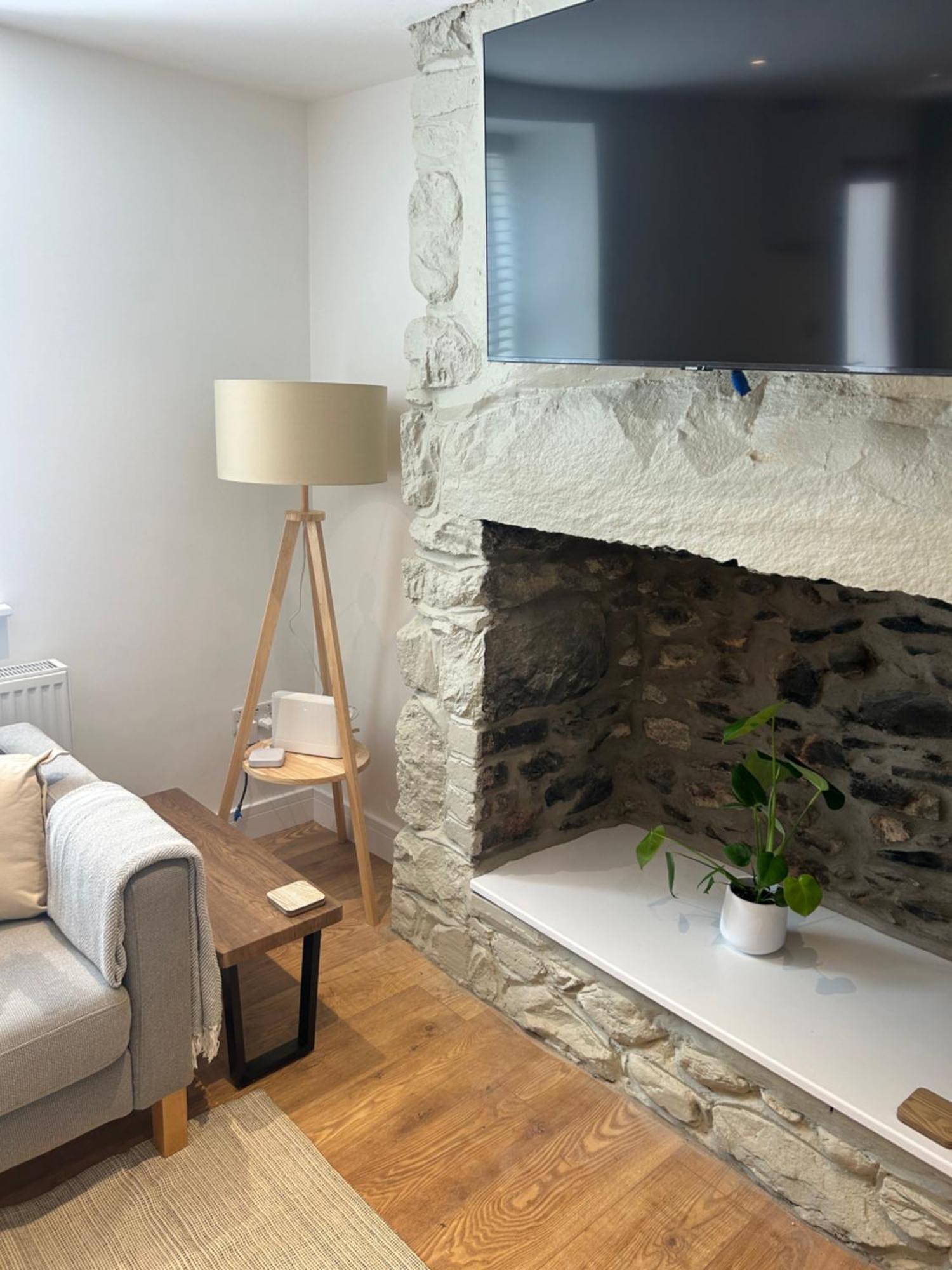 Cosy Modern Miners Cottage Llanllechid Exterior foto
