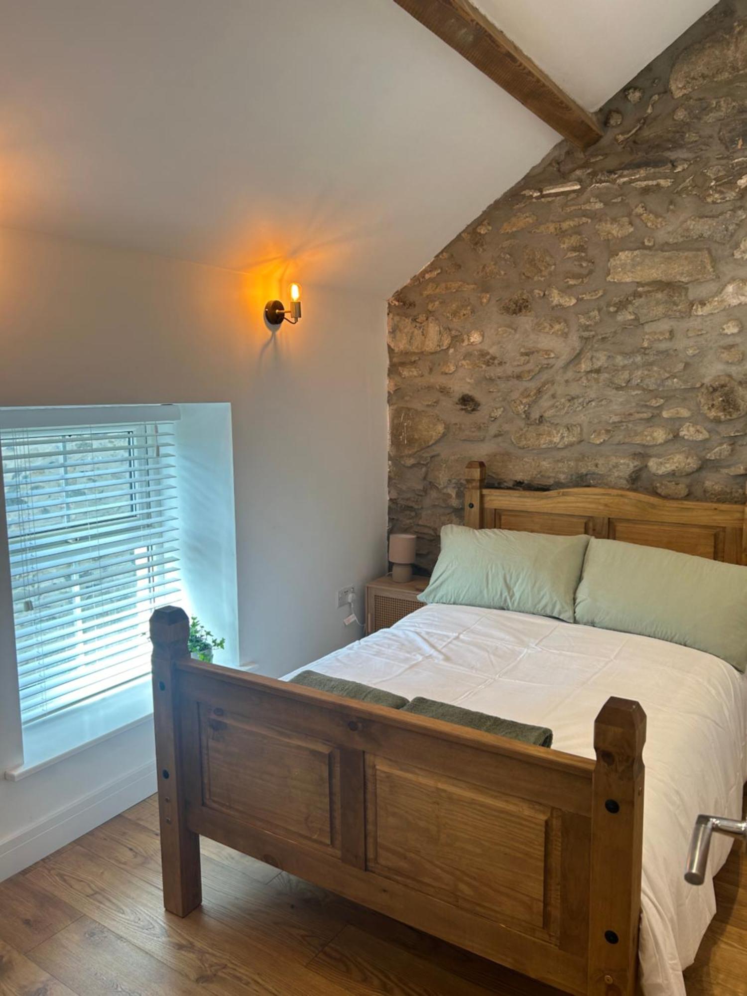Cosy Modern Miners Cottage Llanllechid Exterior foto
